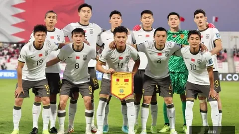 曼联争冠关键：乌加特战术，为欧冠资格全力冲刺